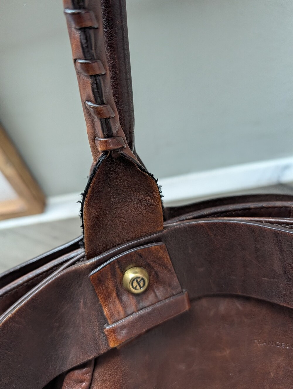 Francesco Biasia Distressed Brown Leather Shoulder Bag with Brass Ring Detail - Picture 15 of 16